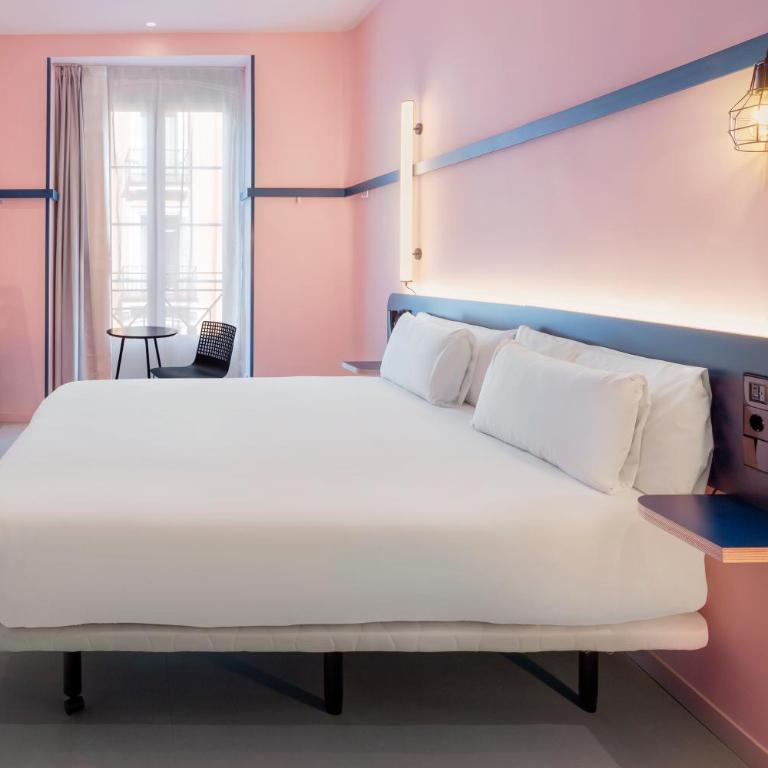 B&B HOTEL Madrid Centro Plaza Mayor - Premium Double Room - 4