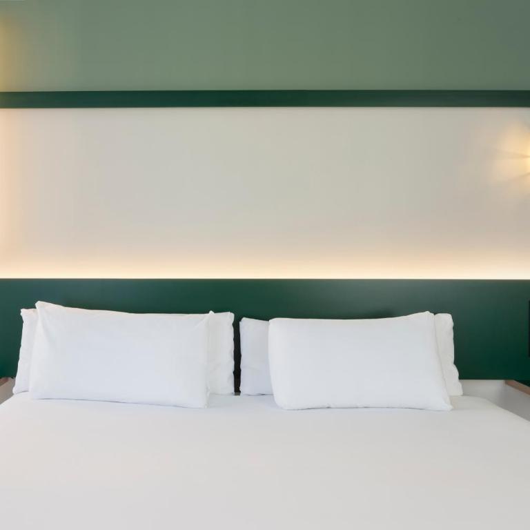 B&B HOTEL Madrid Centro Plaza Mayor - Superior Double Room - 4