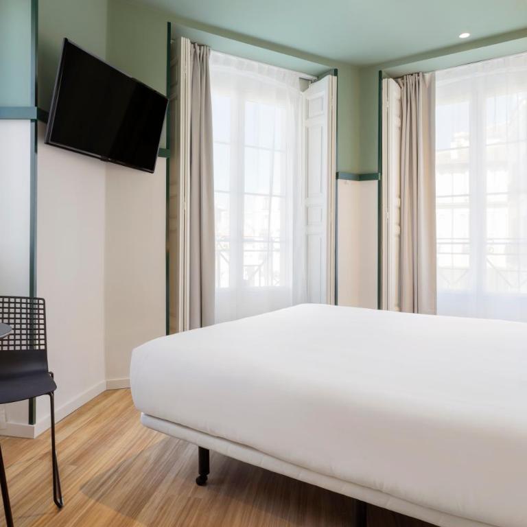 B&B HOTEL Madrid Centro Plaza Mayor - Superior Double Room - 3