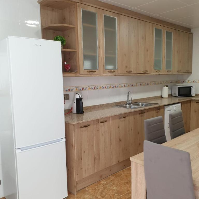 Casa Pepe de L´ullat - Four-Bedroom House - 16