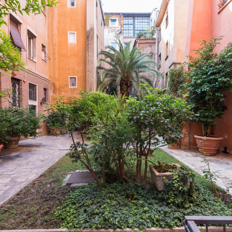 Piazza Lovatelli Luxury Penthouse - Three-Bedroom Apartment - 25