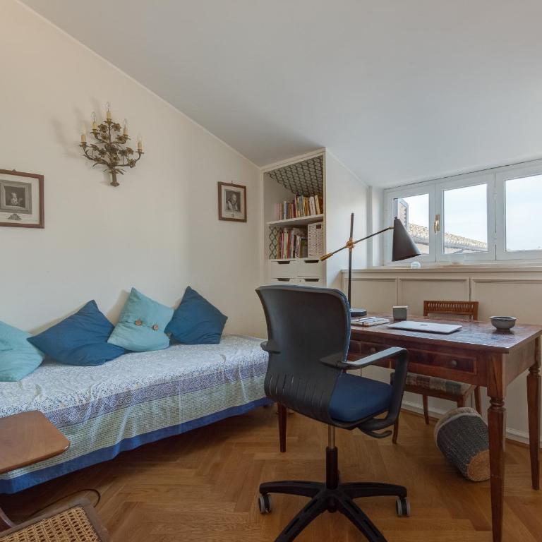 Piazza Lovatelli Luxury Penthouse - Three-Bedroom Apartment - 26