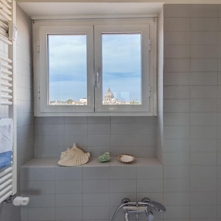 Piazza Lovatelli Luxury Penthouse - Three-Bedroom Apartment - 29