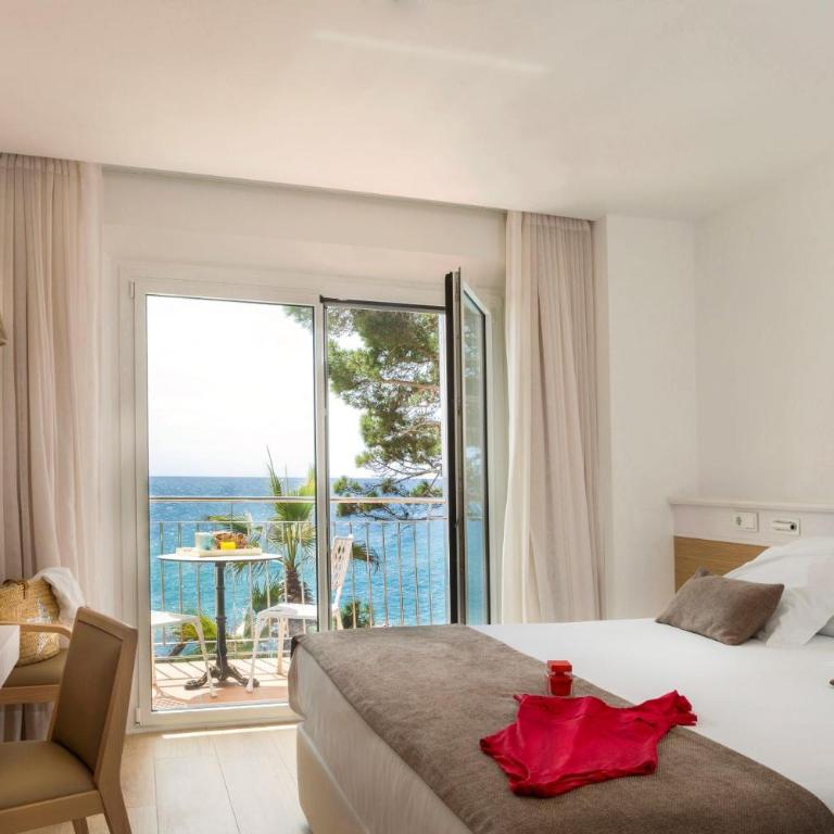 Hotel Costa Brava - Habitación Doble Deluxe con balcón y vistas al mar - 1