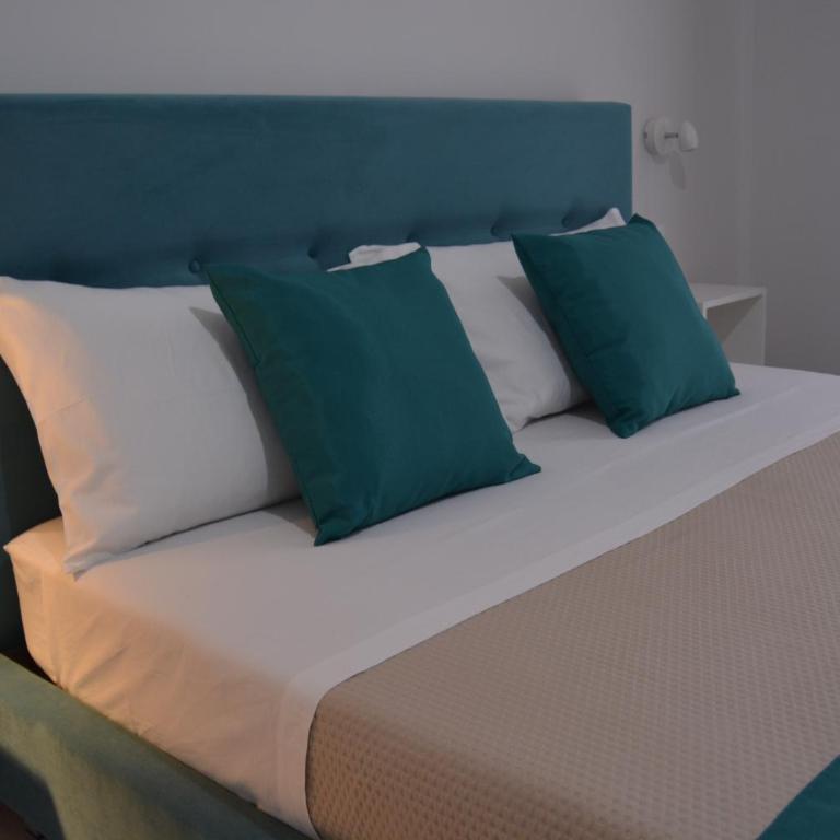 Bilateral B&B - Camera Tripla con Bagno Privato - 10