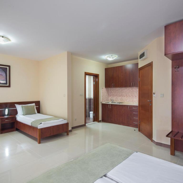 Apartmani Salus - Family Studio - 10