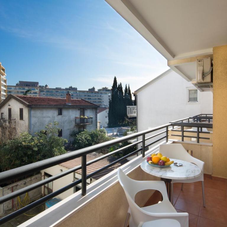 Apartmani Salus - Studio with Terrace - 5