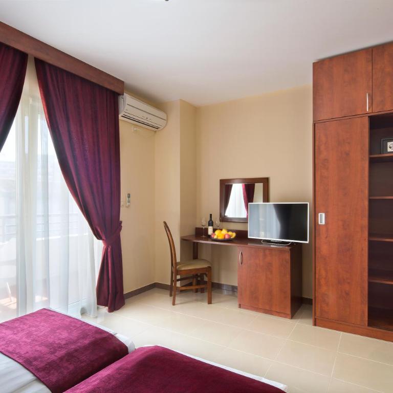 Apartmani Salus - Studio with Terrace - 6