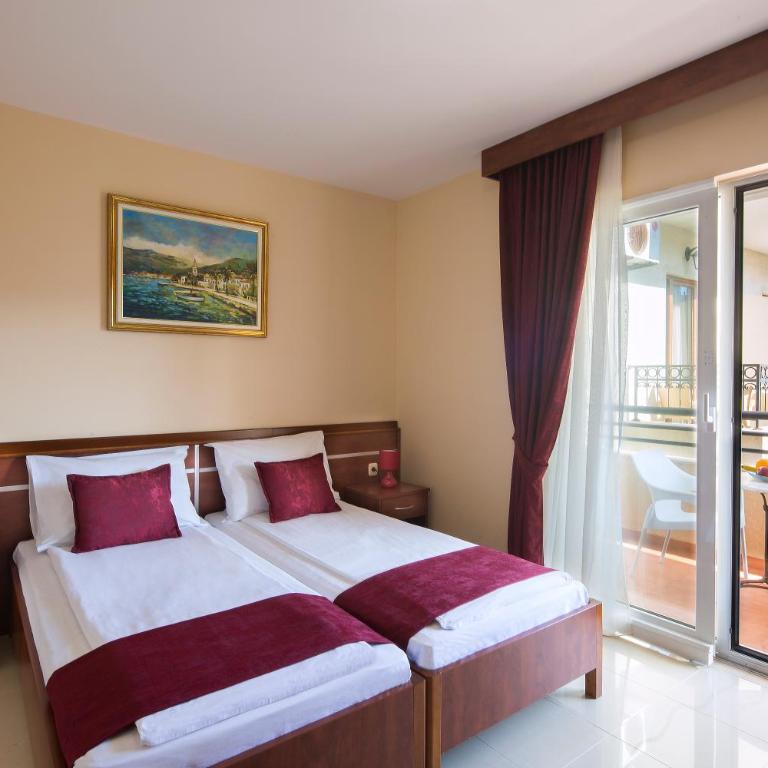 Apartmani Salus - Studio with Terrace - 3