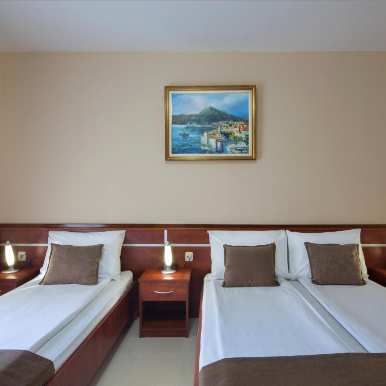 Apartmani Salus - Triple Room with Balcony - 3