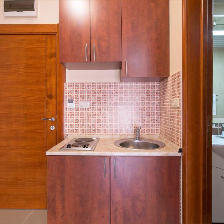 Apartmani Salus - Studio with Terrace - 4