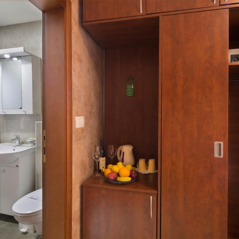 Apartmani Salus - Double or Twin Room with Balcony - 7