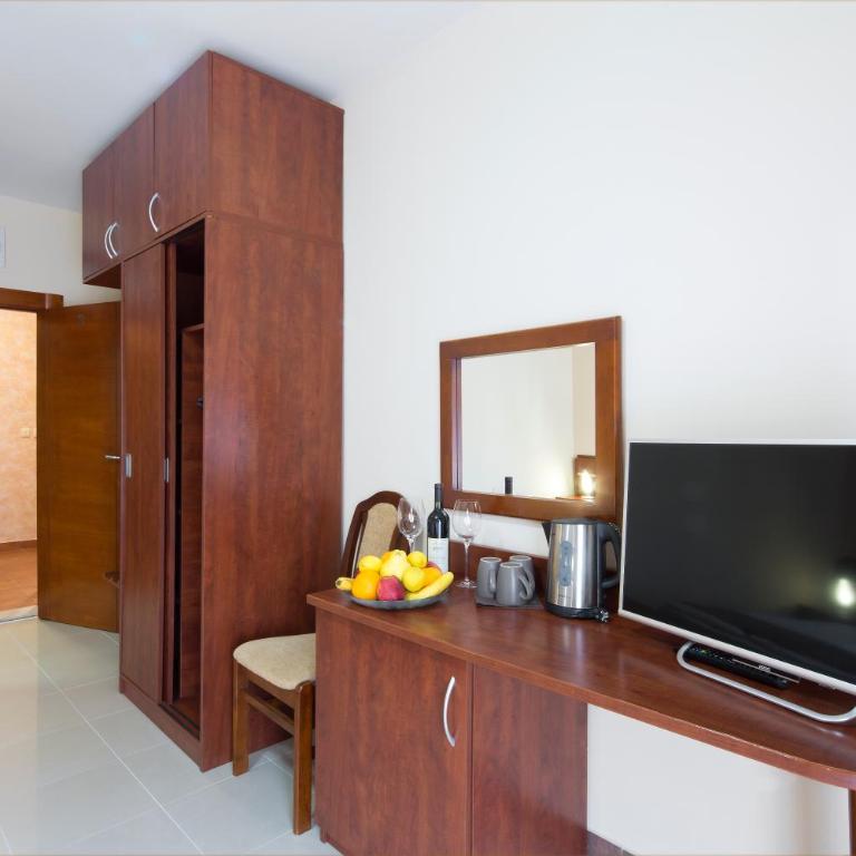 Apartmani Salus - Triple Room with Balcony - 5