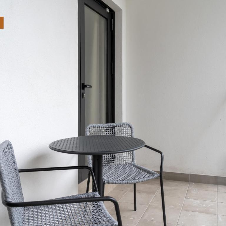 Limehome Sevilla Calle Torcuato Luca de Tena - Digital Access - Apartamento Deluxe - 9