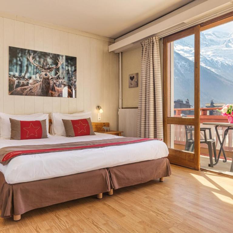Chalet Hôtel La Sapinière - Chambre Triple Supérieure - Vue sur Mont Blanc - 1