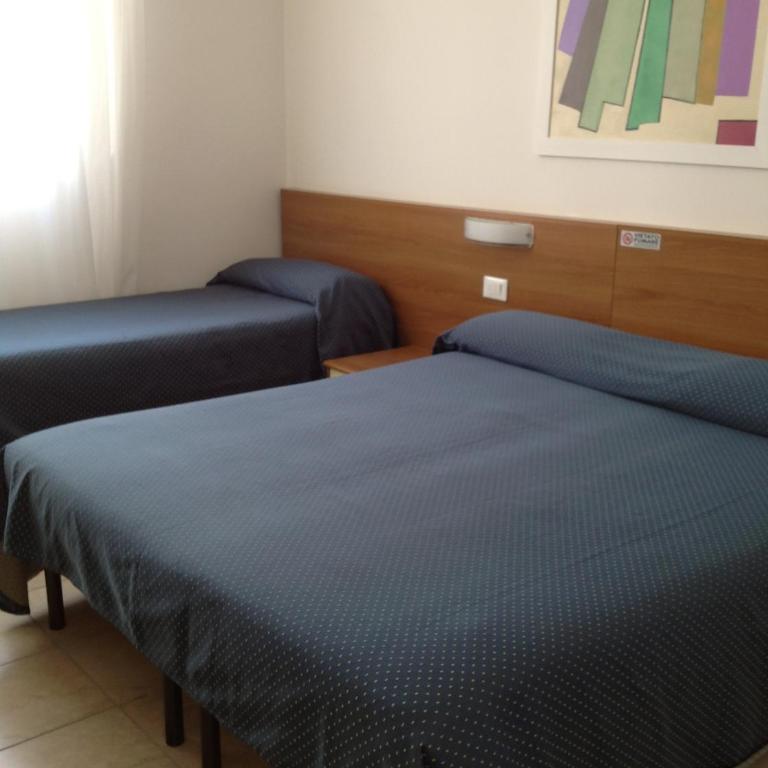 Hotel Ivana - Camera Tripla - 2