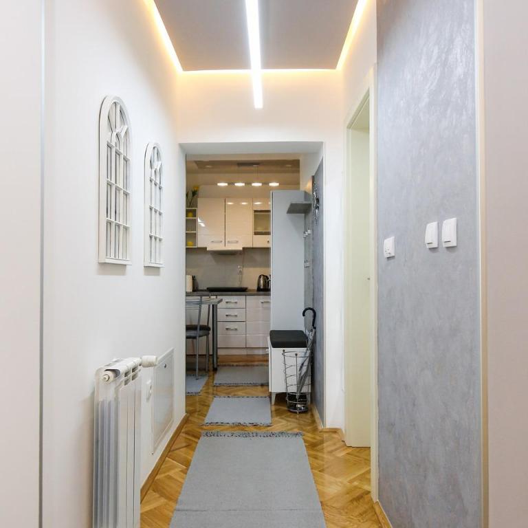 Welcome Center - One-Bedroom Apartment - 28