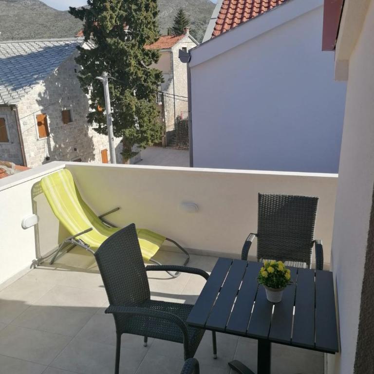 VILA MIRA - Apartman sa Terasom - 3