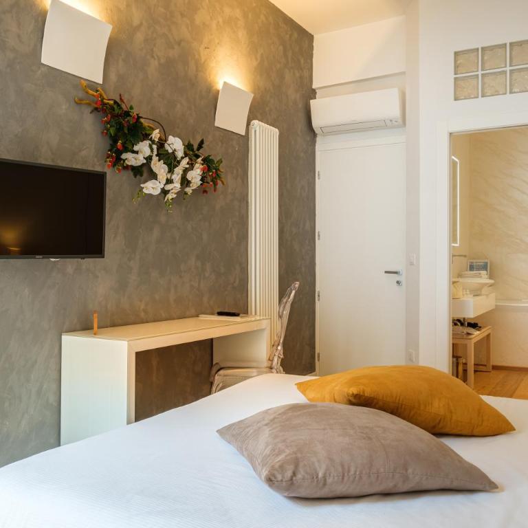 Tempobiancosuites - Junior Suite with Balcony - 1