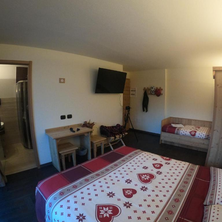 Hotel Carpe Diem - Triple Room with Balcony - 4