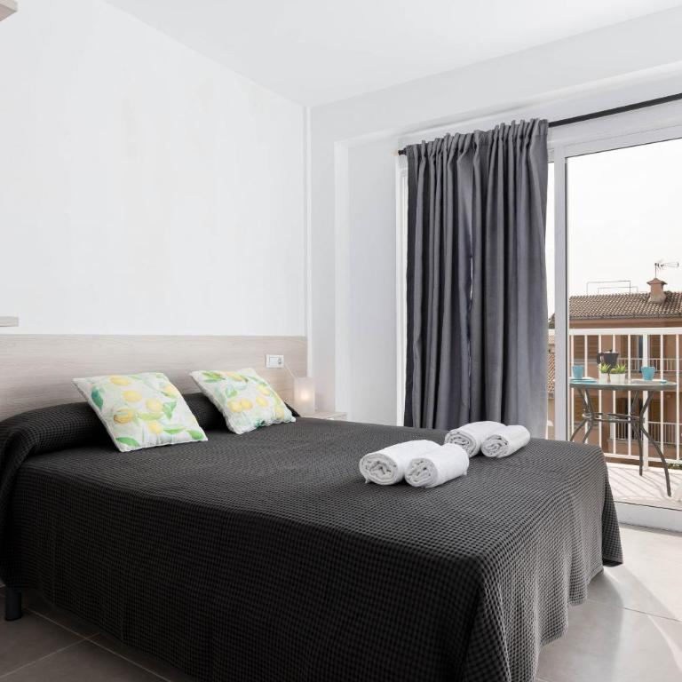 YourHouse Monges Apartment with sea views - Two-Bedroom Apartment - 3