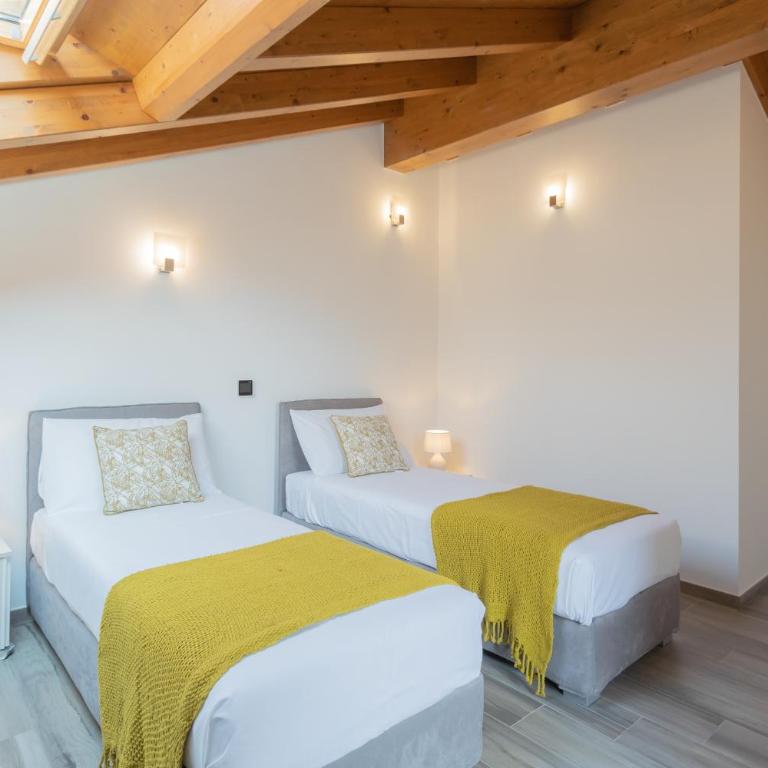 Dream Lake Apartments Lake View - private beach by Rent All Como - Two-Bedroom Apartment - 18
