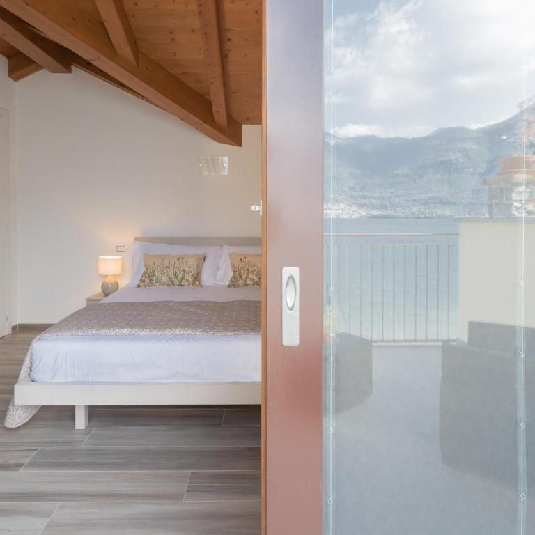 Dream Lake Apartments Lake View - private beach by Rent All Como - Two-Bedroom Apartment - 21
