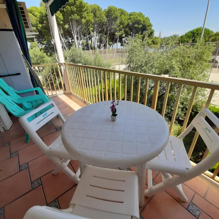 CAMBRILS 1ª Línea Playa - Two-Bedroom Apartment - 12