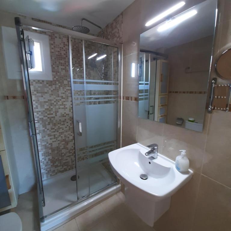 CAMBRILS 1ª Línea Playa - Two-Bedroom Apartment - 38