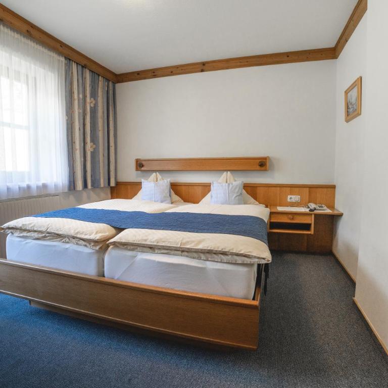 Hotel Landhaus Neumayr - Doppelzimmer - 2