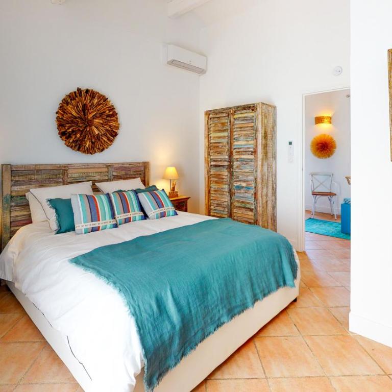 La Parenthèse de Villepey - Chambre Lit Queen-Size - Vue sur Piscine - 6