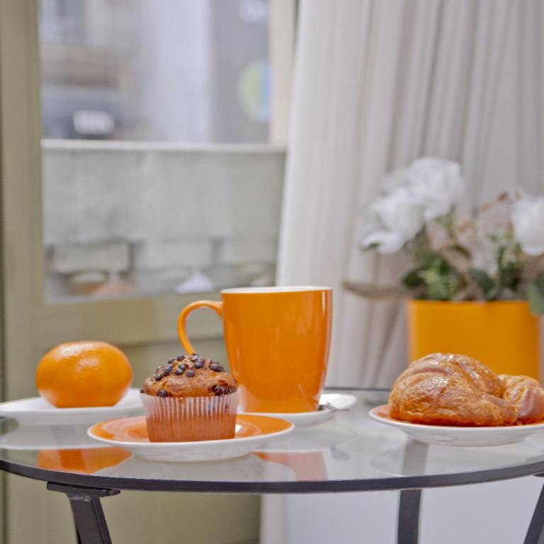 Barcelona City Centre Hostal - Standard Double or Twin Room - 46