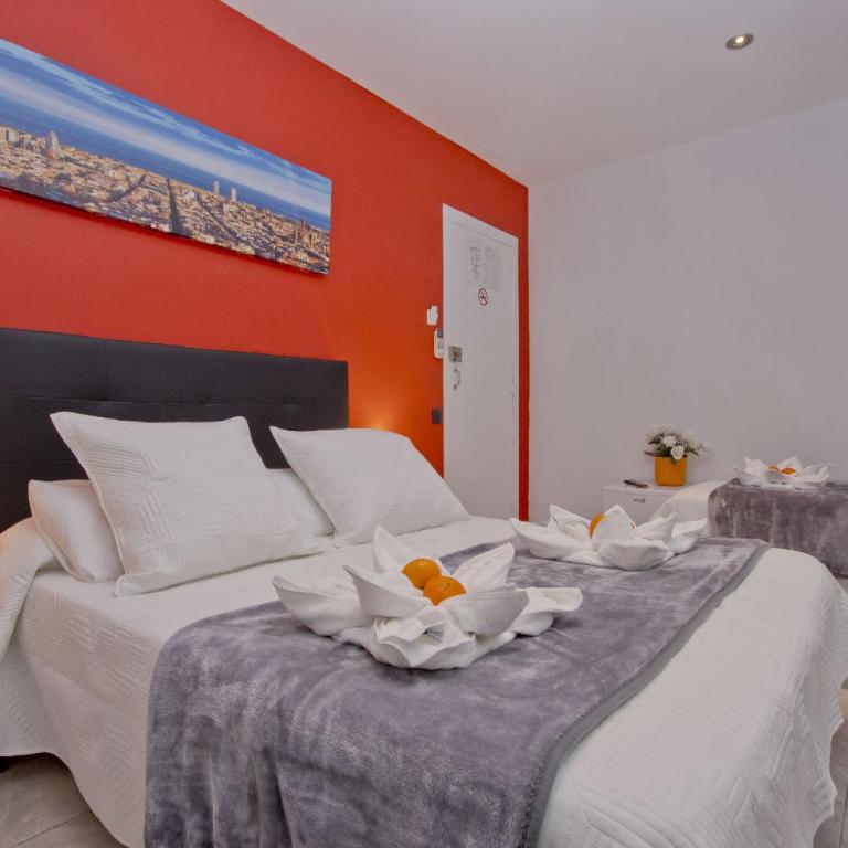 Barcelona City Centre Hostal - Standard Double or Twin Room - 6