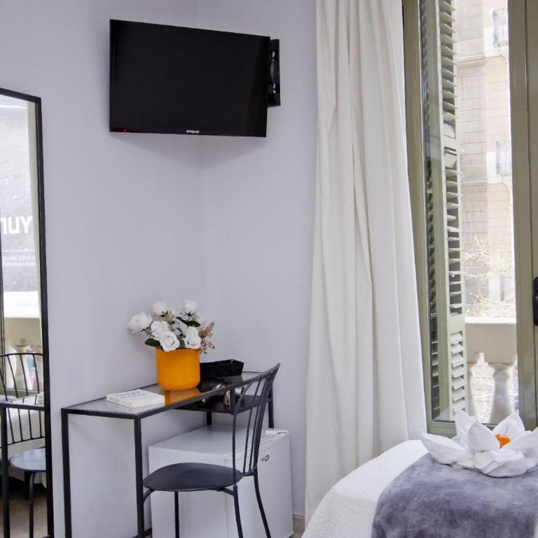 Barcelona City Centre Hostal - Standard Double or Twin Room - 31