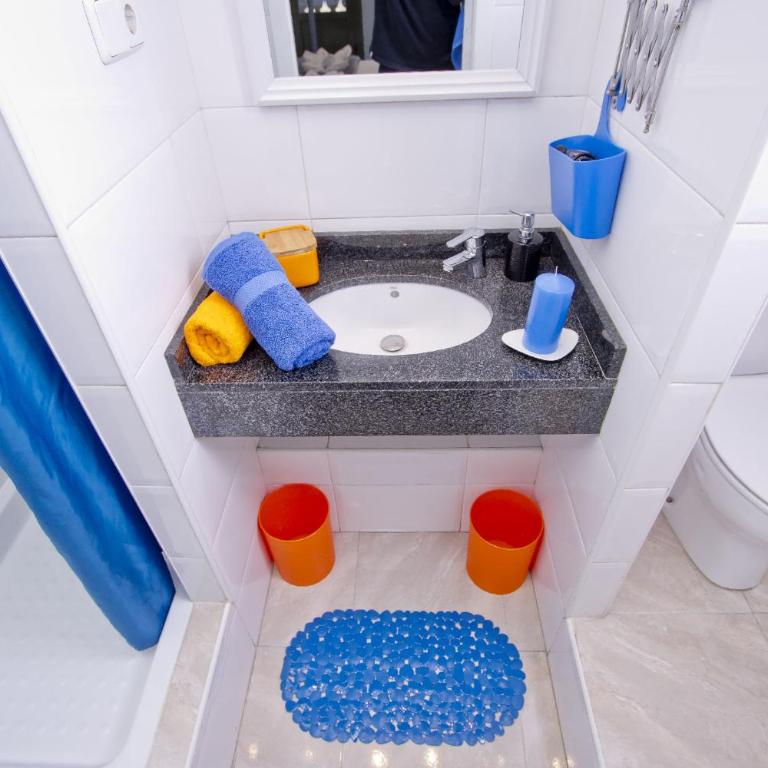 Barcelona City Centre Hostal - Standard Double or Twin Room - 42