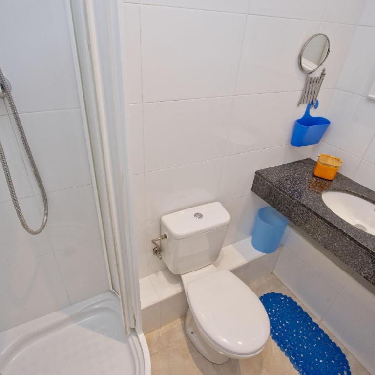 Barcelona City Centre Hostal - Standard Double or Twin Room - 59