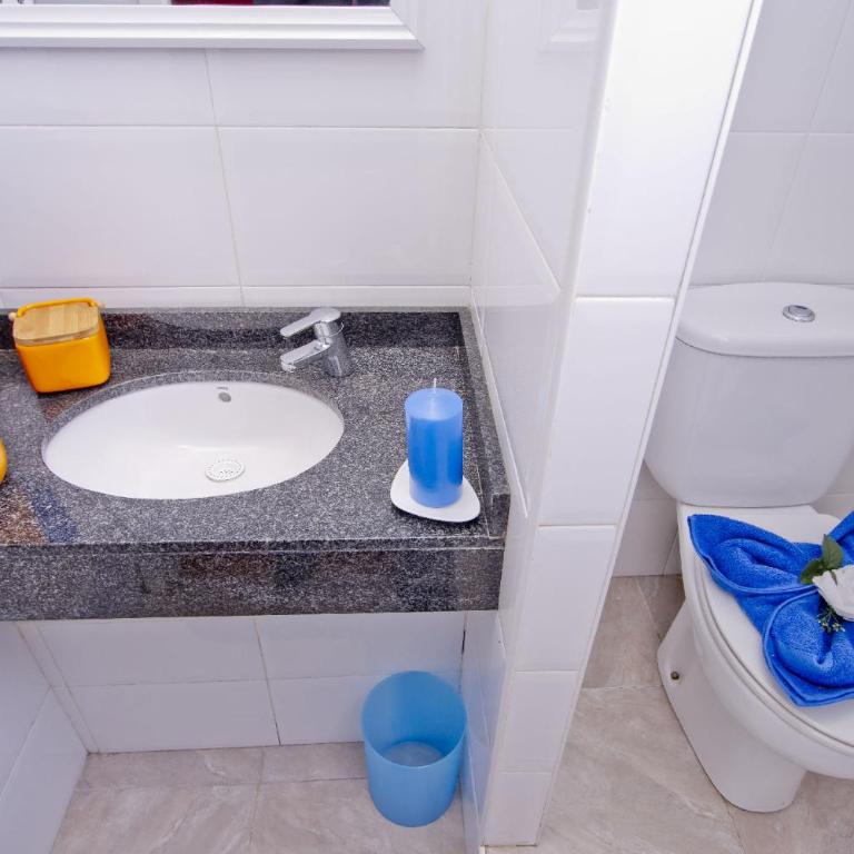 Barcelona City Centre Hostal - Superior Double or Twin Room - 13