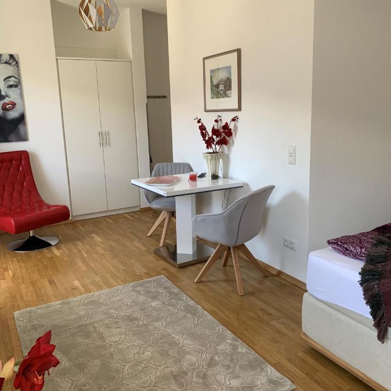 Nefer, Haus - Doppelzimmer mit Dusche - 3