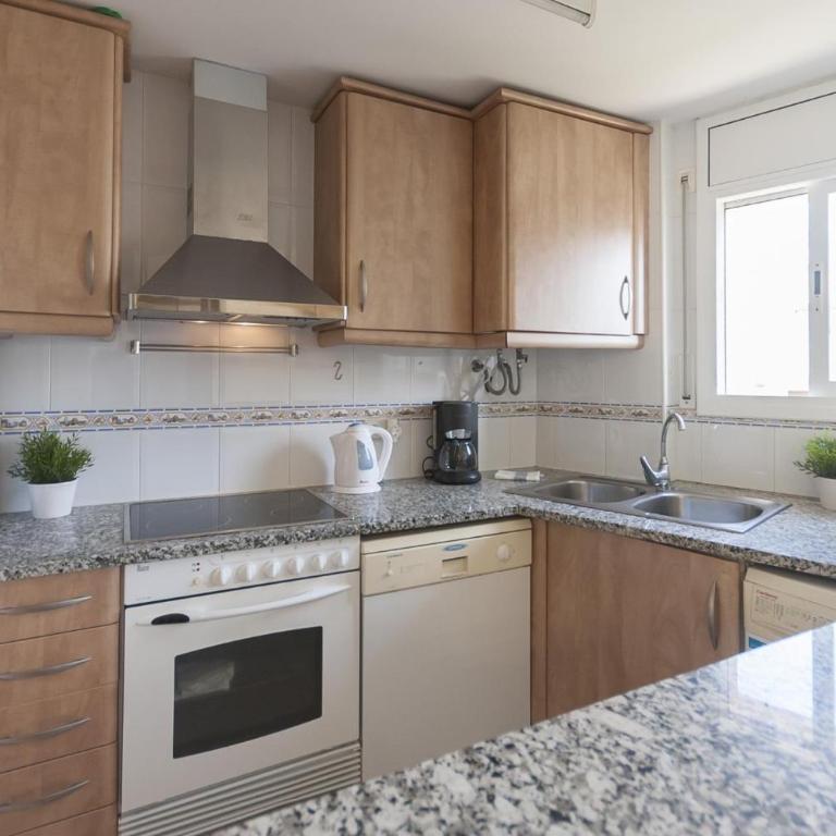 LETS HOLIDAYS Beautiful apartment in the center of tossa de mar - Apartamento de 2 dormitorios - 7