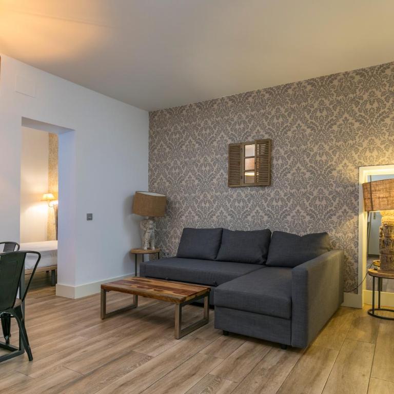 HOMEABOUT DIEGO DE LEÓN Apartment I - Two-Bedroom Apartment - 4