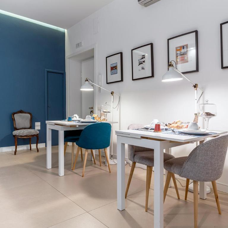 PETIT B&B - in centro a due passi dalla stazione e dai traghetti - Camera Matrimoniale Deluxe - 15