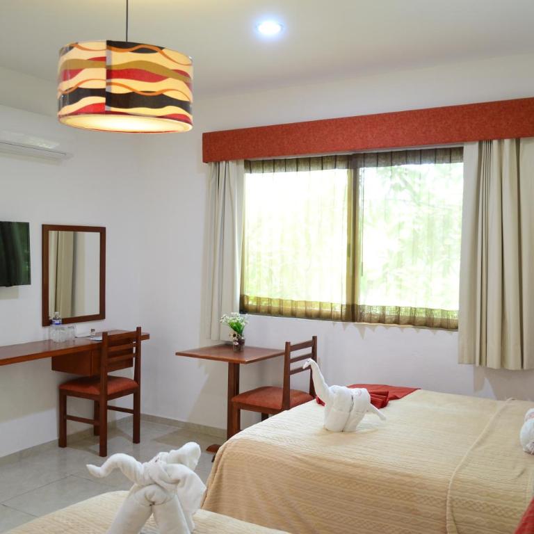 Hotel Real Mercedes - Twin Room - 10