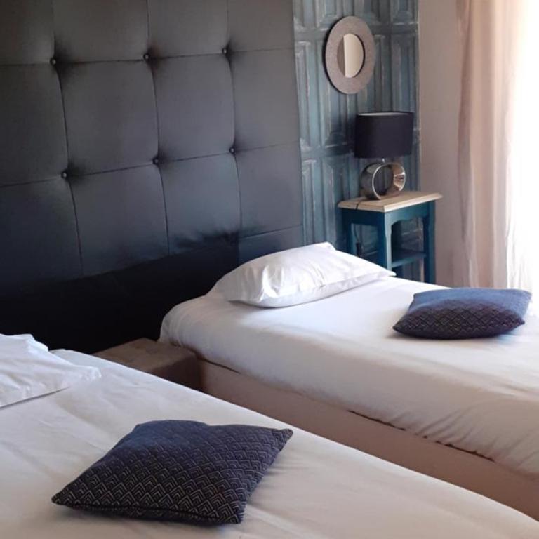 Hôtel Athéna - Chambre Double Confort avec Terrasse - 8