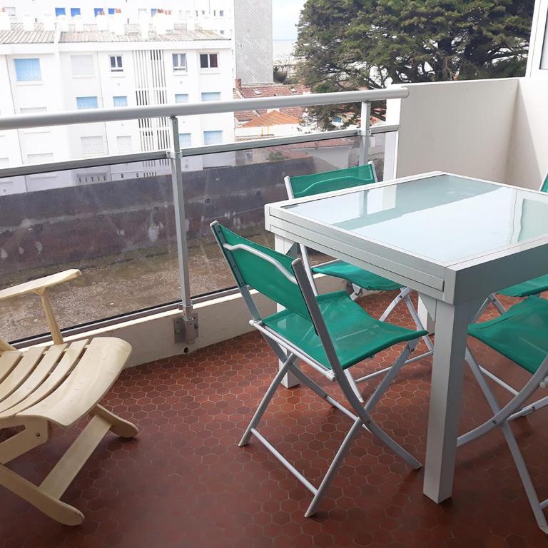 Emplacement idéal 200m de la plage - Appartement - 8