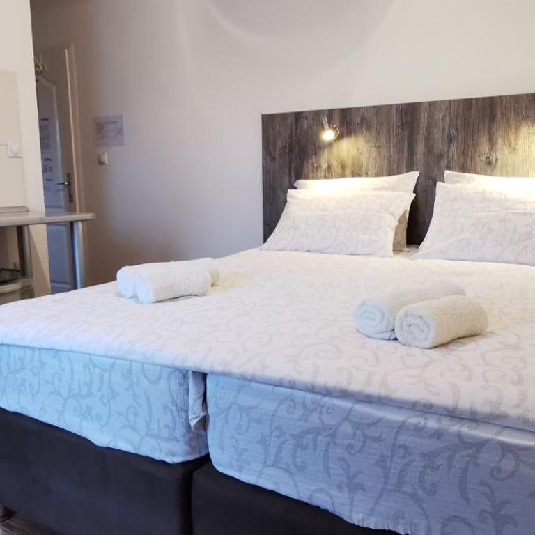 Apartments Banjica - Dvokrevetna Soba sa Bračnim Krevetom - 2