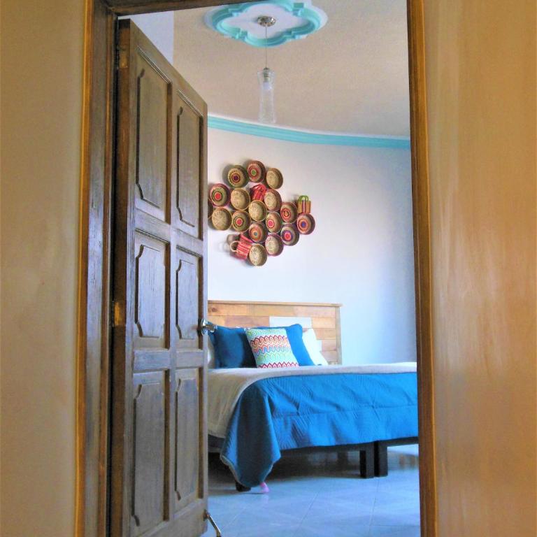 Casa El Ombligo de la Luna - King Room with Private Bathroom - 12