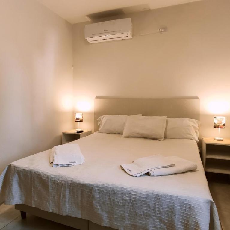 SUEÑO URBANO - Habitación Doble con baño privado - 1 o 2 camas - 10