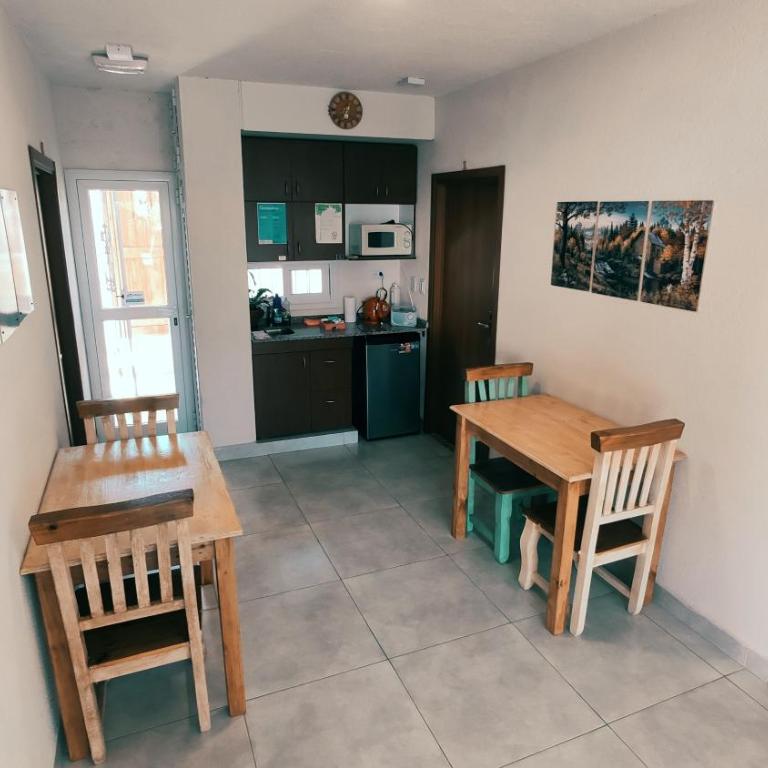 SUEÑO URBANO - Habitación Doble con baño privado - 1 o 2 camas - 3