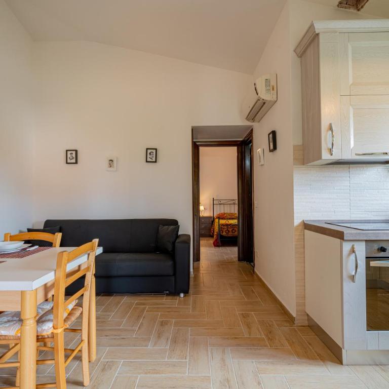 Appartamento Trilocale Le Canne 4 posti letto con giardino e posto auto privato - Casa con 2 Camere da Letto - 10