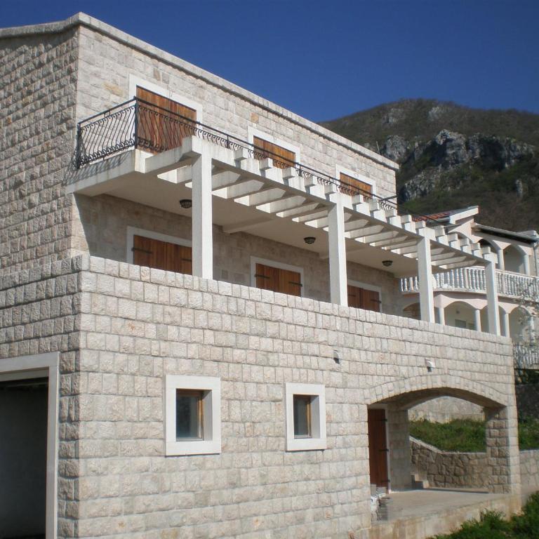 Villa Lidija - Kuća s 3 Spavaće Sobe i Terasom - 1